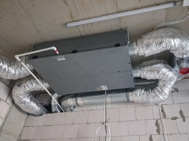 Flat 550 zamontowano w lokalu użytkowym o powierzchni ok. 230 m², w Poznaniu