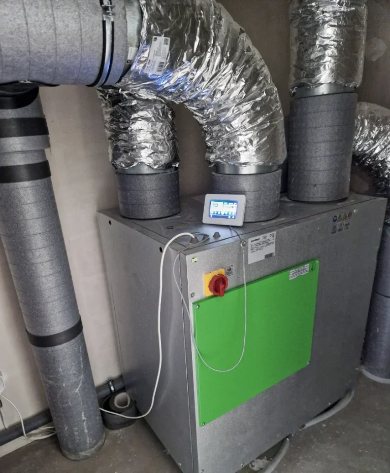 Realizacje: Reversus 650 zamontowany na poddaszu, w domu jednorodzinnym o powierzchni 250 m². Woj. lubuskie